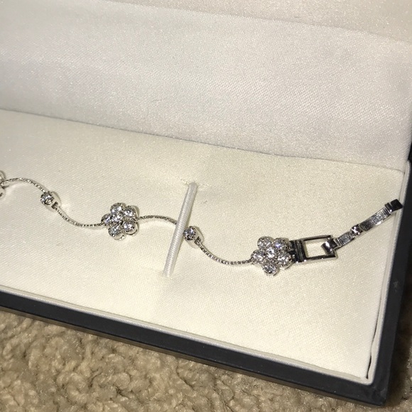 Bracelet - Picture 3 of 4